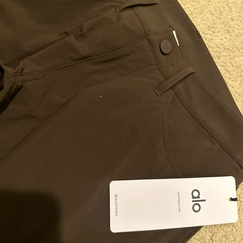NWT Alo Day and Night Pants Espresso Brown Men’s 30R 30x33